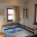 Πανσιόν Tower House