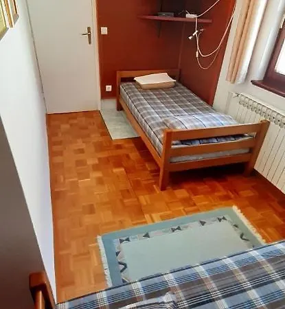 Tower House Konukevi