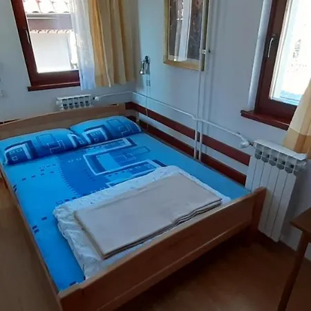 Tower House Konukevi