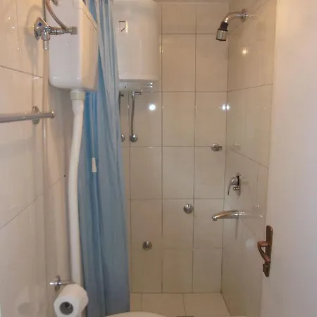 Konukevi Tower House *