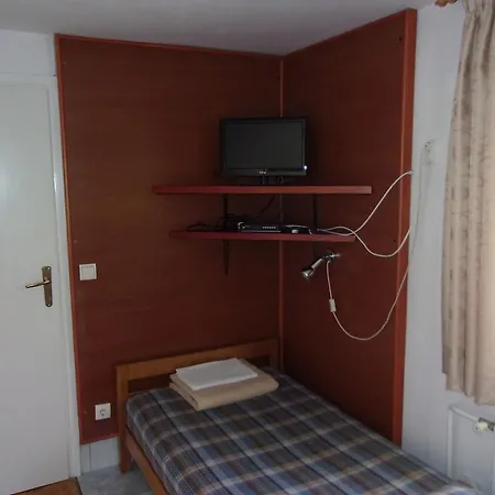 Tower House Konukevi *