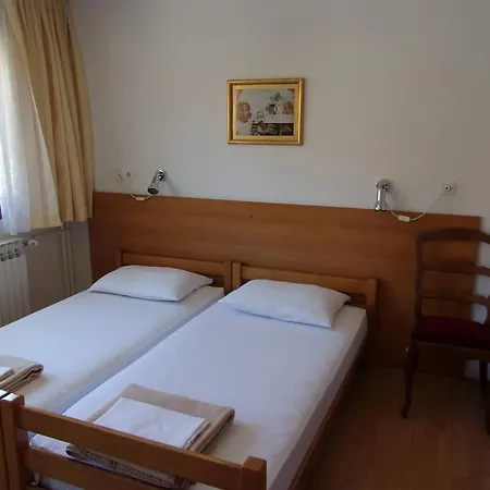 Tower House Konukevi *